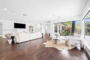 3001 Bayview Dr Fort Lauderdale, FL 33306 - MLS#A11999838