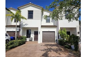 186 Sw 185th Ter, Pembroke Pines