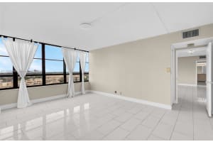 500 Three Islands Blvd 711 Hallandale Beach, FL 33009 - MLS#A11999849