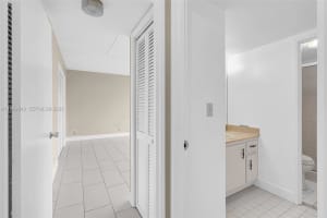 500 Three Islands Blvd 711 Hallandale Beach, FL 33009 - MLS#A11999849