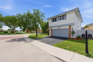 14600 Ashland Pl Davie, FL 33325 - MLS#A11999853