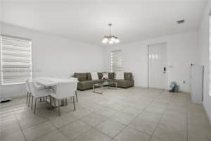 17081 Sw 94th Way Miami, FL 33196 - MLS#A11999859