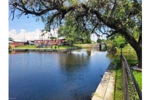 1104 Gulf St Moore Haven, FL 33471 - MLS#A11999867