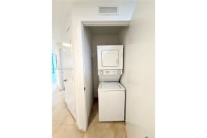 Avenue on Brickell, 1050 Brickell Ave APT 2420, Miami, FL 33131, - MLS#A11999868