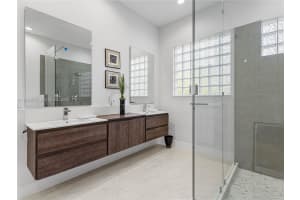 11339 NW 71st St, Doral, FL 33178, - MLS#A11999876