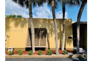 16119 Kingsmoor Way 16119 Miami Lakes, FL 33014 Sold 05/06/26