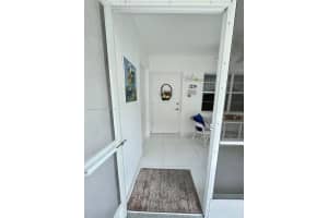 581 Blue Heron Drive 221-b Hallandale Beach, FL 33009 - MLS#A11999929