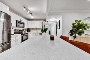 9225 Sw 87th Ave A12 Miami, FL 33176 - Off Market