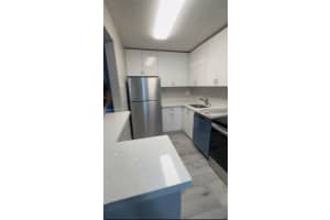 7100 Nw 179th St 102, Hialeah