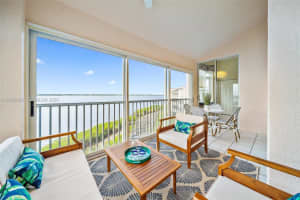 5800 Ne Island Cove Way 2407, Hutchinson Island