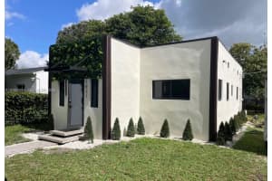1021 Nw 48th St, Miami