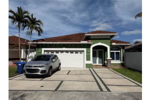20009 Nw 80th Ave, Hialeah