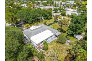 4020 SW 2nd St, Plantation, FL 33317, - MLS#A12000040