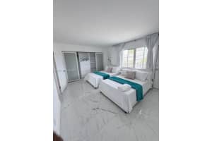 1100 Alton Rd APT 5B, Miami Beach, FL 33139, - MLS#A12000057