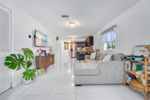 827 NW 114th St, Miami, FL 33168, - MLS#A12000059