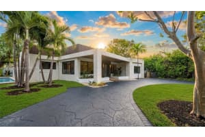12600 Ixora Rd, North Miami