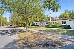 330 Viscaya Ave Coral Gables, FL 33134 - MLS#A12000084