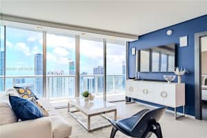 495 Brickell Ave Ph-5703 Miami, FL 33131 - MLS#A12000089