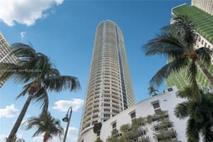 Opera Tower, 1750 N Bayshore Dr APT 2805, Miami, FL 33132, - MLS#A12000099