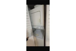 7100 Nw 179th St 102, Hialeah