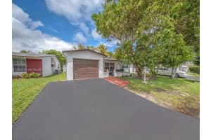 4715 Nw 43rd St Lauderdale Lakes, FL 33319 - MLS#A12000148