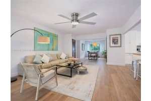 1212 Aguila Ave, Coral Gables, FL 33134, - MLS#A12000155