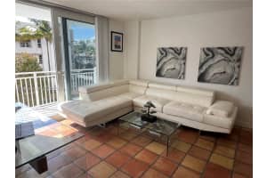 345 Ocean Dr APT 303, Miami Beach, FL 33139, - MLS#A12000159