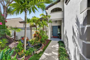 15620 Gauntlet Hall Mnr Davie, FL 33331 - MLS#A12000208