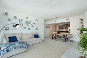 951 Brickell Ave APT 1410, Miami, FL 33131, - MLS#A12000237
