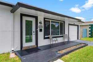 2485 Nw 84th Way Sunrise, FL 33322 - MLS#A12000256