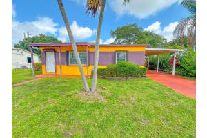 3913 SW 28th St, West Park, FL 33023, - MLS#A12000262