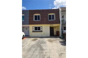 932 W 80th Pl Hialeah, FL 33014 - MLS#A12000275