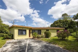 3551 Sw 1st St, Fort Lauderdale