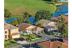 2715 Sw 137th Ter, Miramar