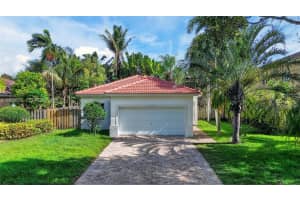 15521 Sw 151st Ter Miami, FL 33196 - MLS#A12000292