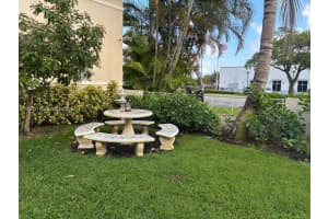 689 NE 92nd St APT 11G, Miami Shores, FL 33138, - MLS#A12000317