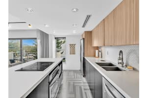 1300 Alton Rd APT 3C, Miami Beach, FL 33139, - MLS#A12000365