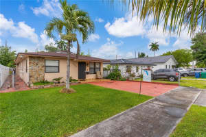 6770 SW 15th St, Miami, FL 33144, - MLS#A12000372