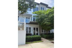 10220 NW 63rd Terrace Apartment 106, Doral, FL 33178, - MLS#A12000376