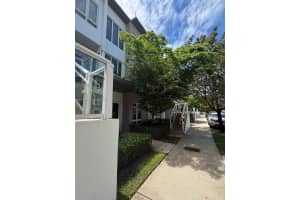 10220 NW 63rd Terrace Apartment 106, Doral, FL 33178, - MLS#A12000376