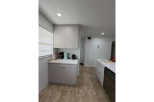 219 NE 14th Ave APT 101, Hallandale Beach, FL 33009, - MLS#A12000386