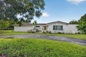 7690 SW 128th St #0, Miami, FL 33156, - MLS#A12000397