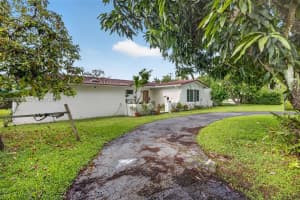 7690 SW 128th St #0, Miami, FL 33156, - MLS#A12000397