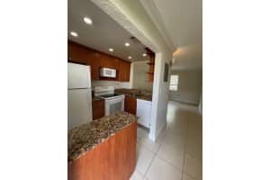 8601 SW 68th Ct APT 4, Miami, FL 33143, - MLS#A12000432