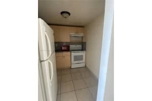 606 W 81st St 307, Hialeah
