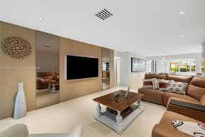 1700 N 48th Ave Hollywood, FL 33021 - MLS#A12000465