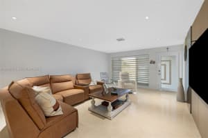 1700 N 48th Ave Hollywood, FL 33021 - MLS#A12000465