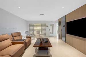 1700 N 48th Ave Hollywood, FL 33021 - MLS#A12000465