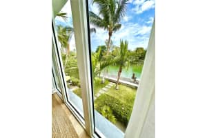 3915 Meridian Ave Apt 206, Miami Beach, FL 33140, - MLS#A12000482