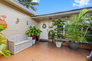 600 SW 67th Ave, Pembroke Pines, FL 33023, - MLS#A12000490